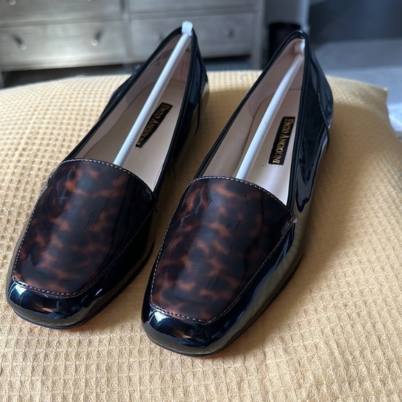 Enzo Angiolini Shoes - Enzo Angiolini Leather Tortoiseshell Flats Sz 7.5 M